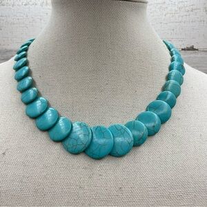 Beautiful Unsigned Silver Tone Faux Turquoise Round Disc Collar Necklace